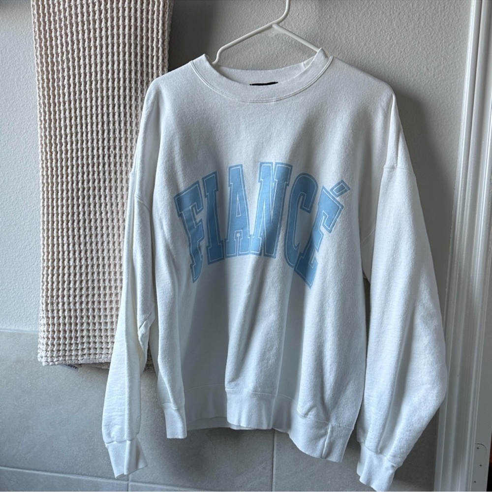 The Bar White Crewneck with Blue 'Fiancé' Print